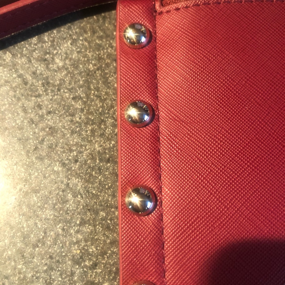 White House Black Market large wristlet.  New with tags. - Picture 4 of 6